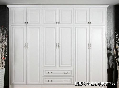 衣柜門材料選購(gòu)指南 人造板的優(yōu)勢(shì)與選擇